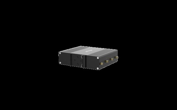 Milesight IoT Industrial Cellular Router, UR75-504AE-W2-P 5G / Wi-Fi / GPS Supported - Image 4