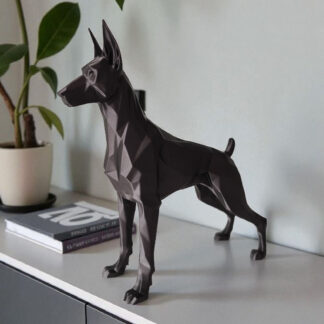 Low-Poly Dobermann Skulptur 3D gedruckt – 201×196×64 mm, PLA (metallisch schwarz)