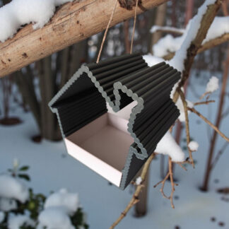 Geriffelter Vogelfutterspender mit herausnehmbarem Fach, 3D gedruckt — 191 × 184 × 120 mm