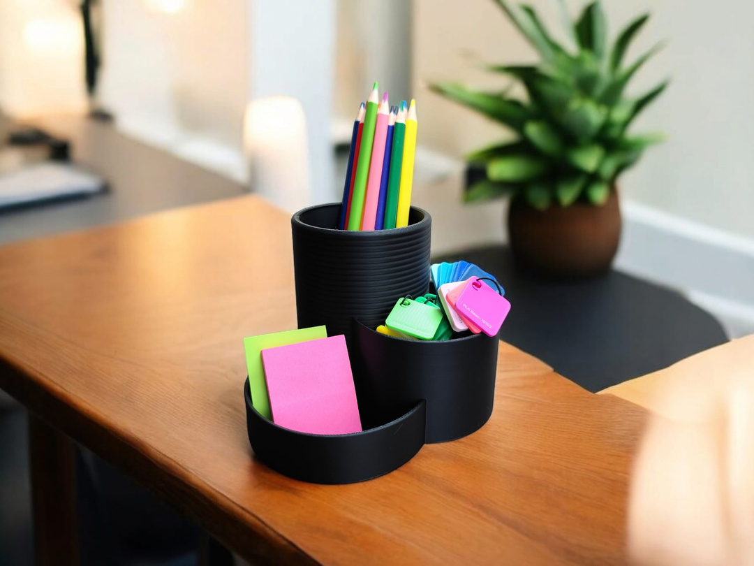 Modell 300 – Moderner Schreibtisch‑Organizer „Three Cups“, 3D gedruckt (75 x 77 x 58 mm) Modell 300 – Moderner Schreibtisch‑Organizer „Three Cups“, 3D gedruckt (75 x 77 x 58 mm)