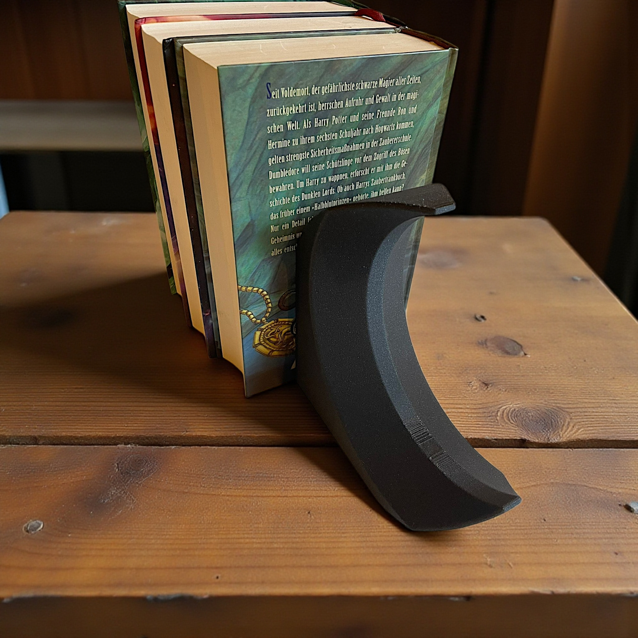 3D gedruckt: Minimalistische Halbmond-Buchstützen (Paar) – 170 x 72 x 176 mm – Bild 3