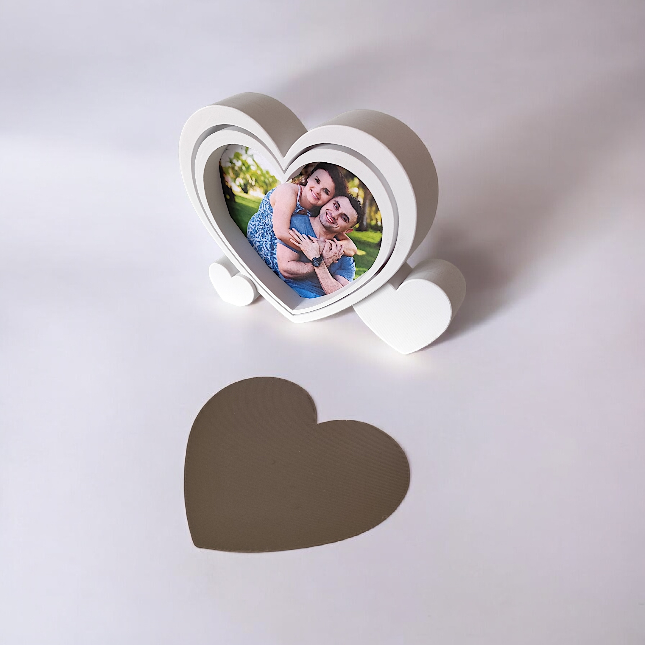 3D gedruckt Herz-Fotorahmen mit Schneidevorlage – 115 x 98 x 1 mm – Bild 2