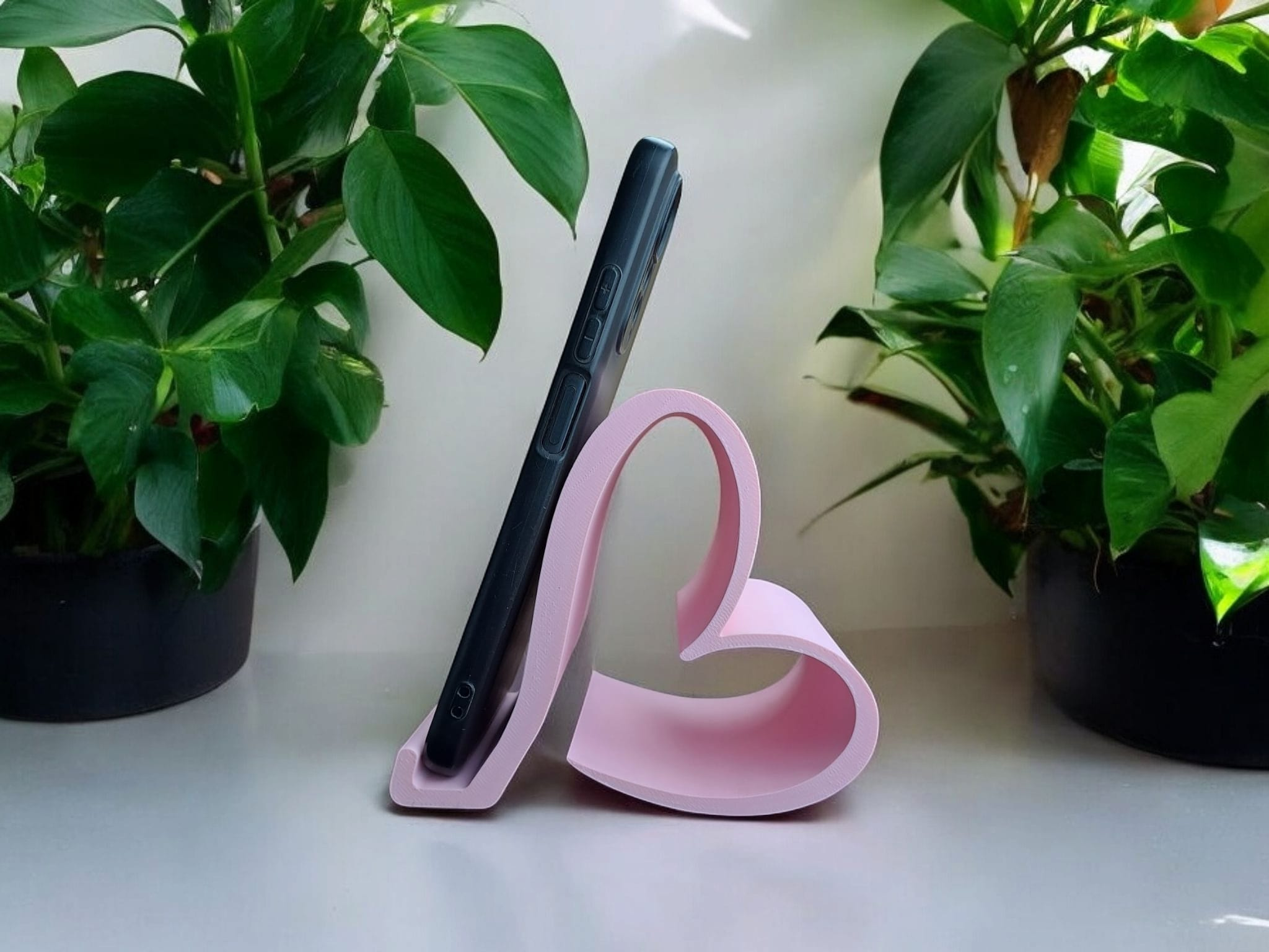 Valentine – Smartphone‑Halter, 3D gedruckt, 114 x 99 x 69 mm – Bild 3