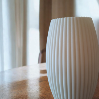 Große gerippte Vase ‚Alexia‘ – 3D gedruckt – 66 x 66 x 121 mm